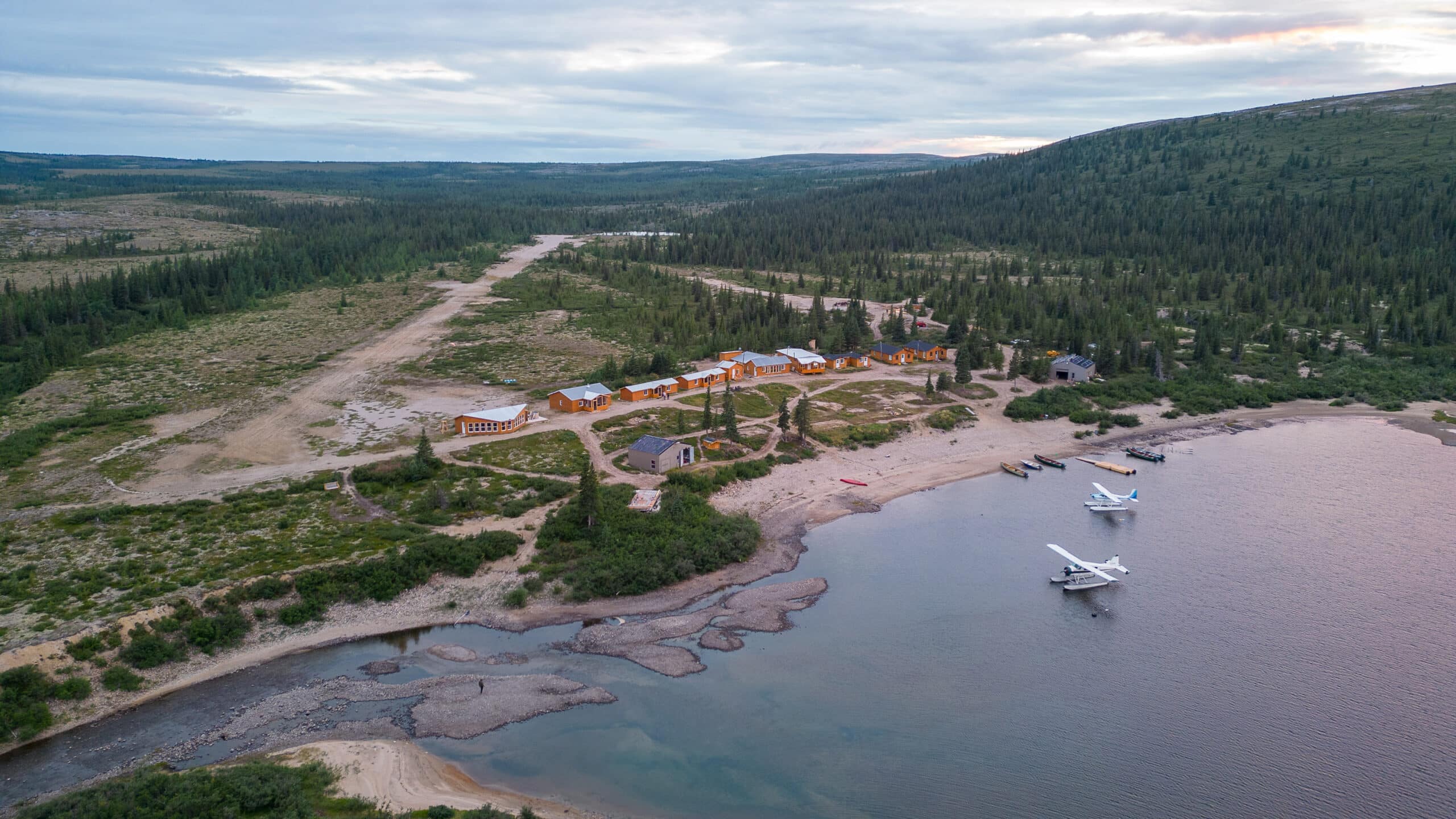 Vol-Montreal - Kuujjuaq - Wedge Hills Lodge